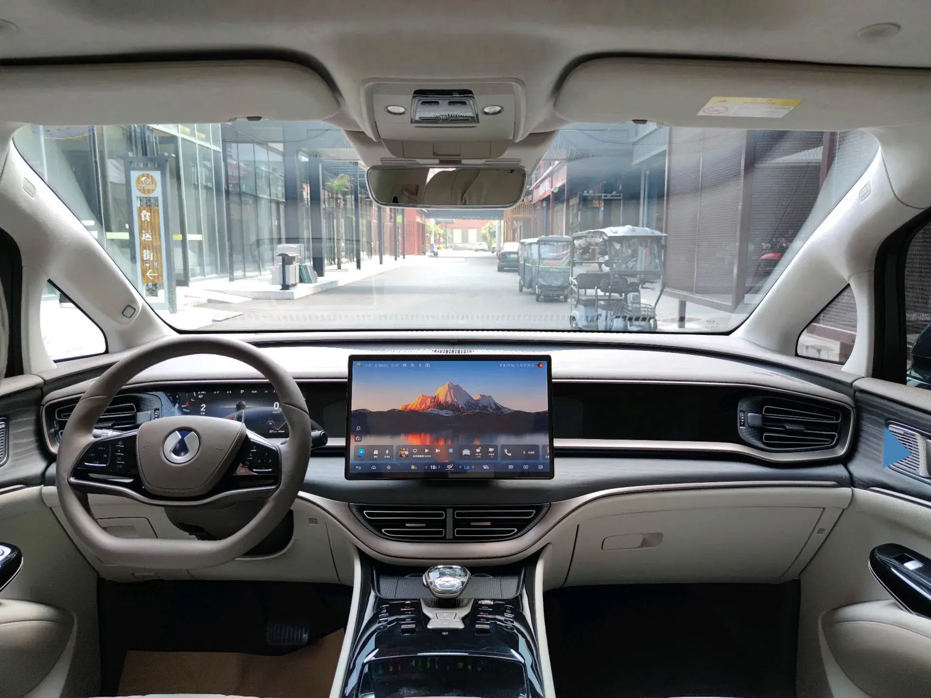 2022 DENZA D9 thumbnail 4