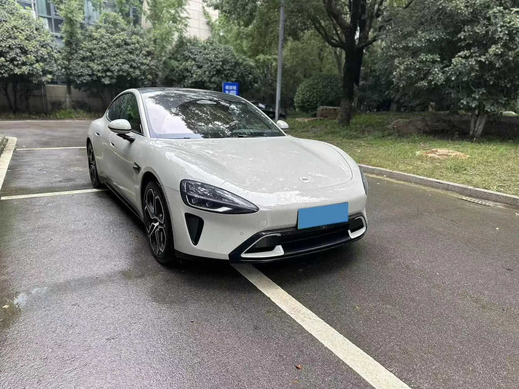 2024 MI SU7 thumbnail 2