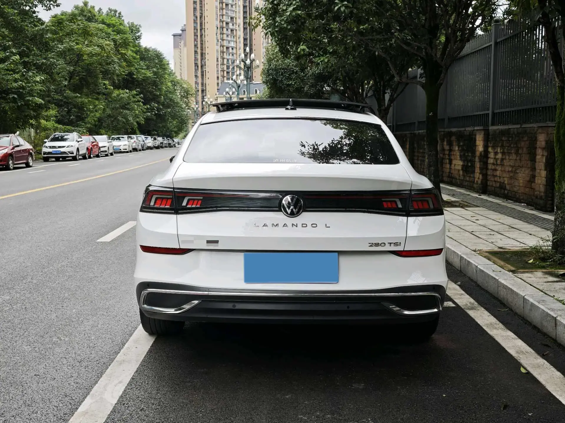 2023 VOLKSWAGEN LAMANDO thumbnail 4