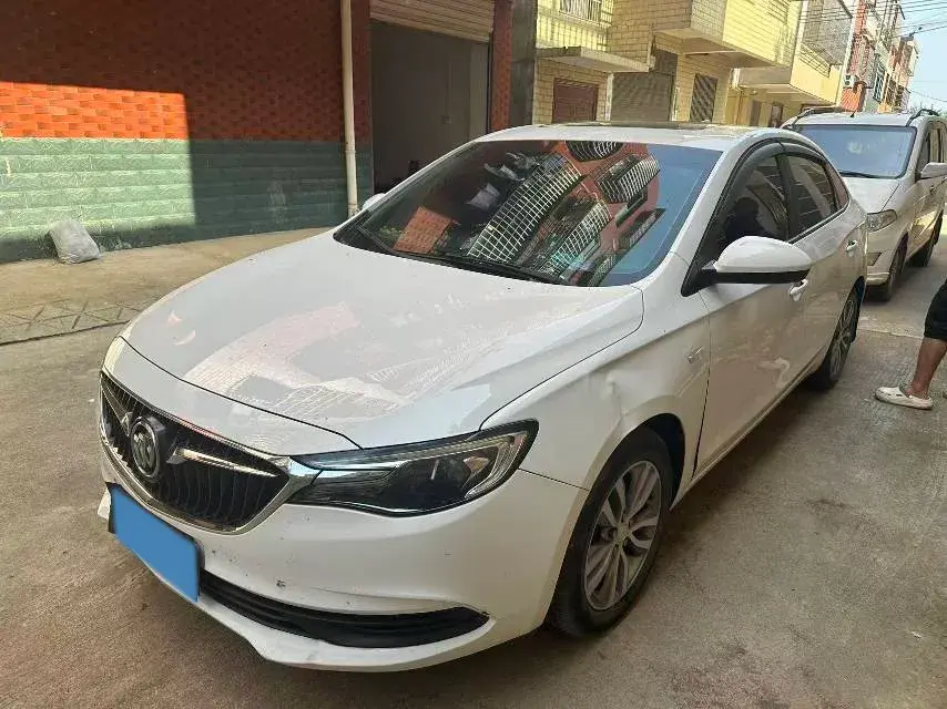 2019 BUICK EXCELLE view 1