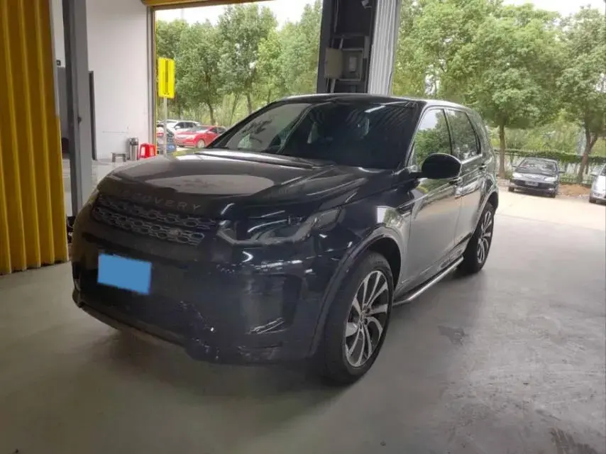 2020 LAND ROVER view 1