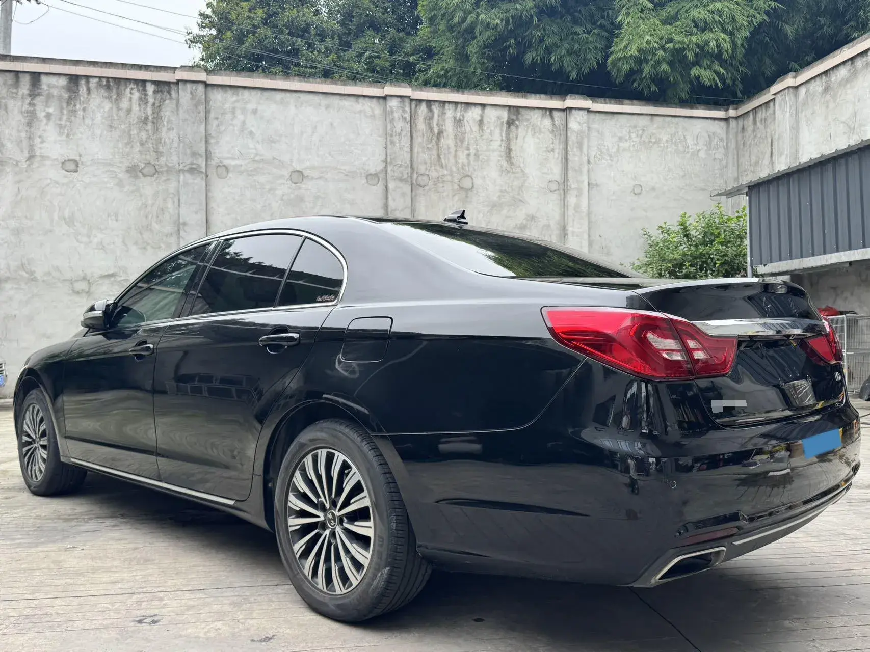 2018 HONGQI H7 thumbnail 4