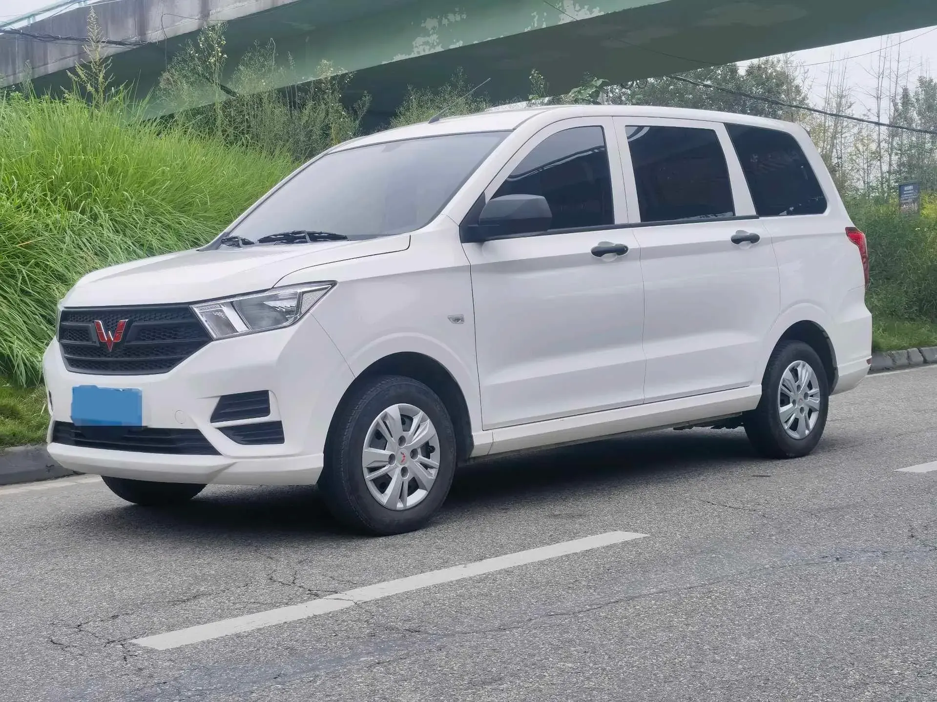 2021 WULING HONGGUANG view 1