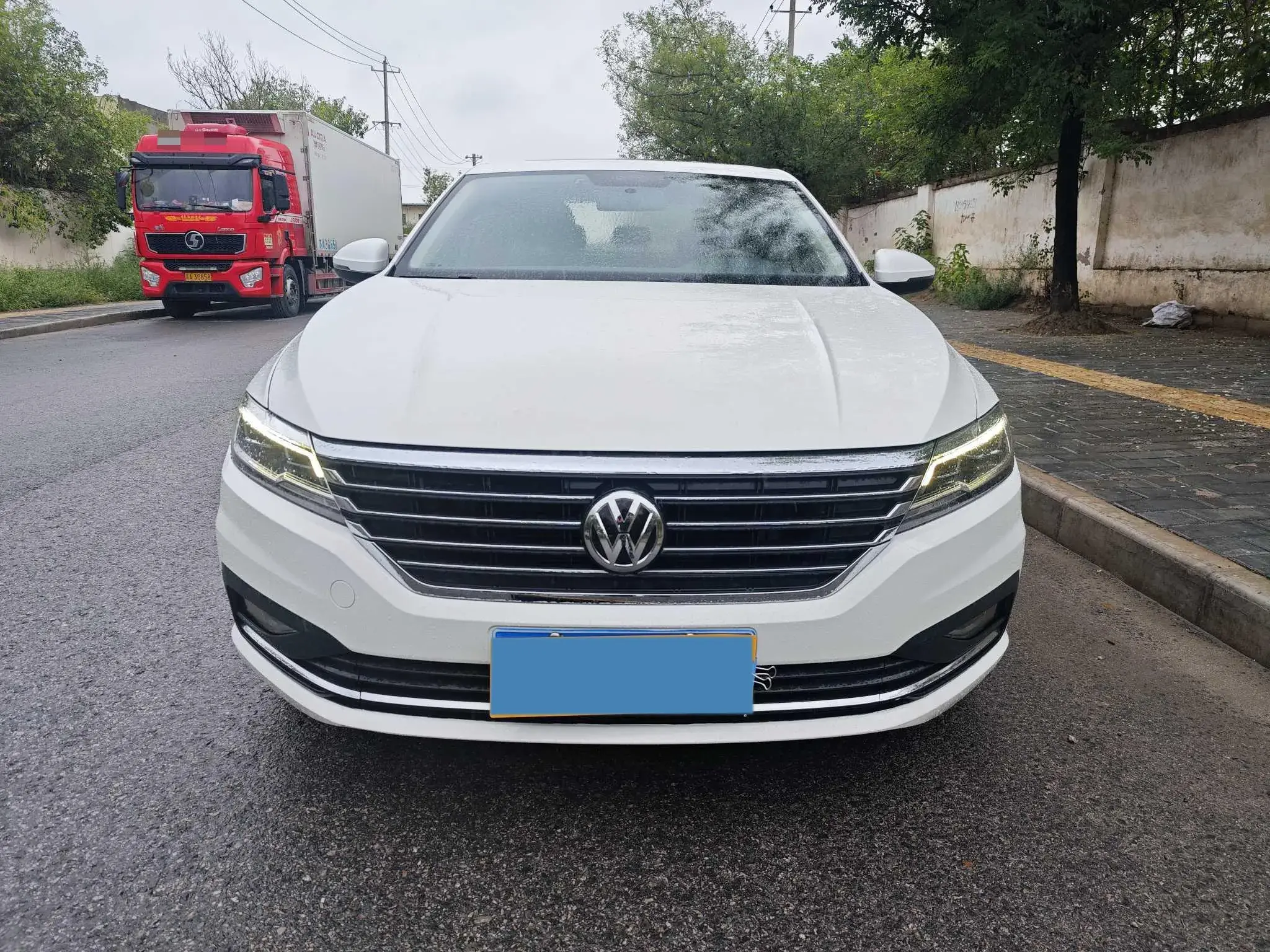 2019 VOLKSWAGEN LAVIDA thumbnail 2