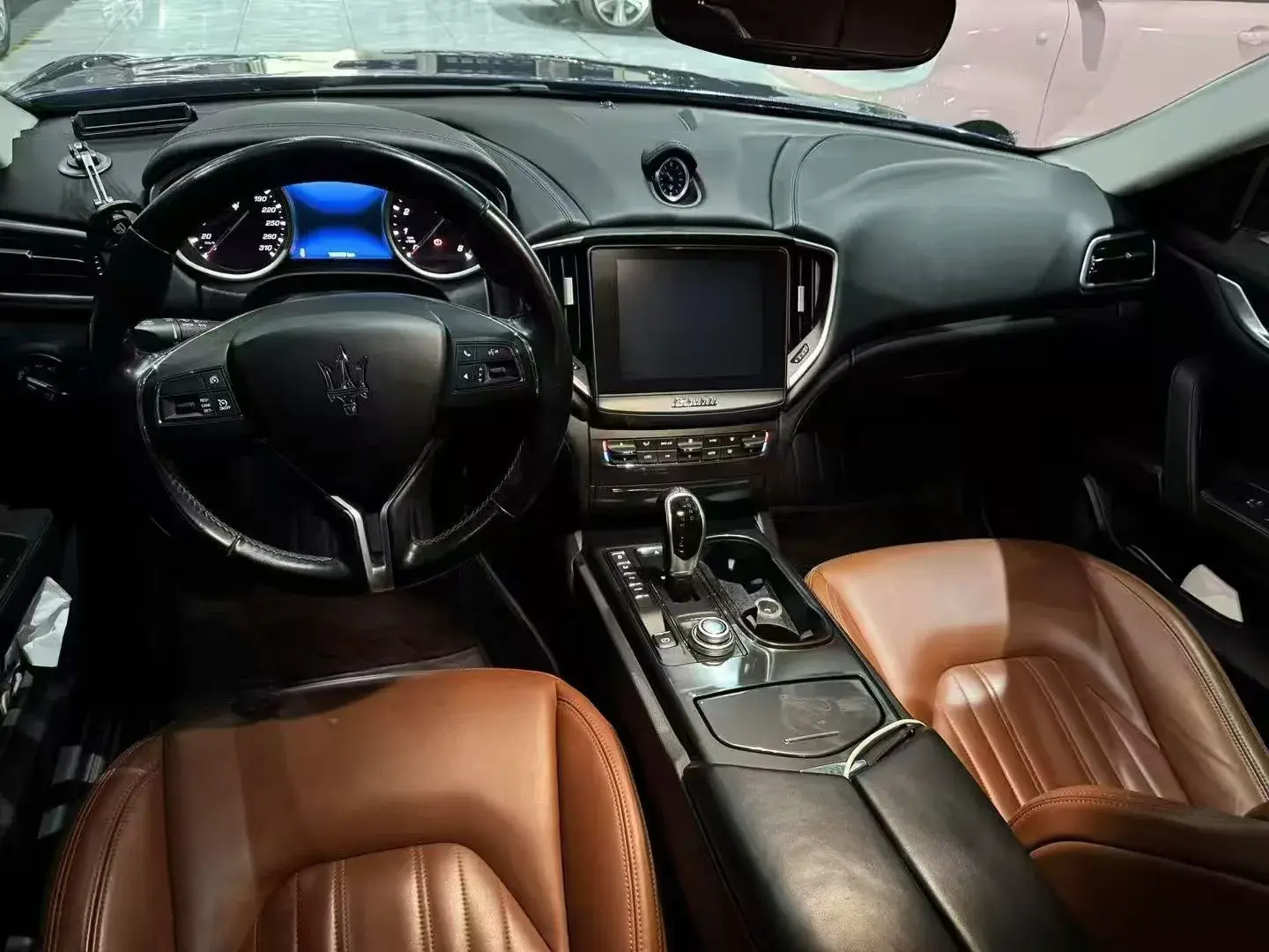 2018 MASERATI GHIBLI thumbnail 3