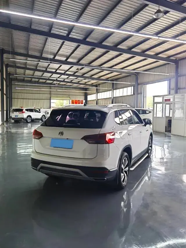 2020 VOLKSWAGEN TAYRON thumbnail 3