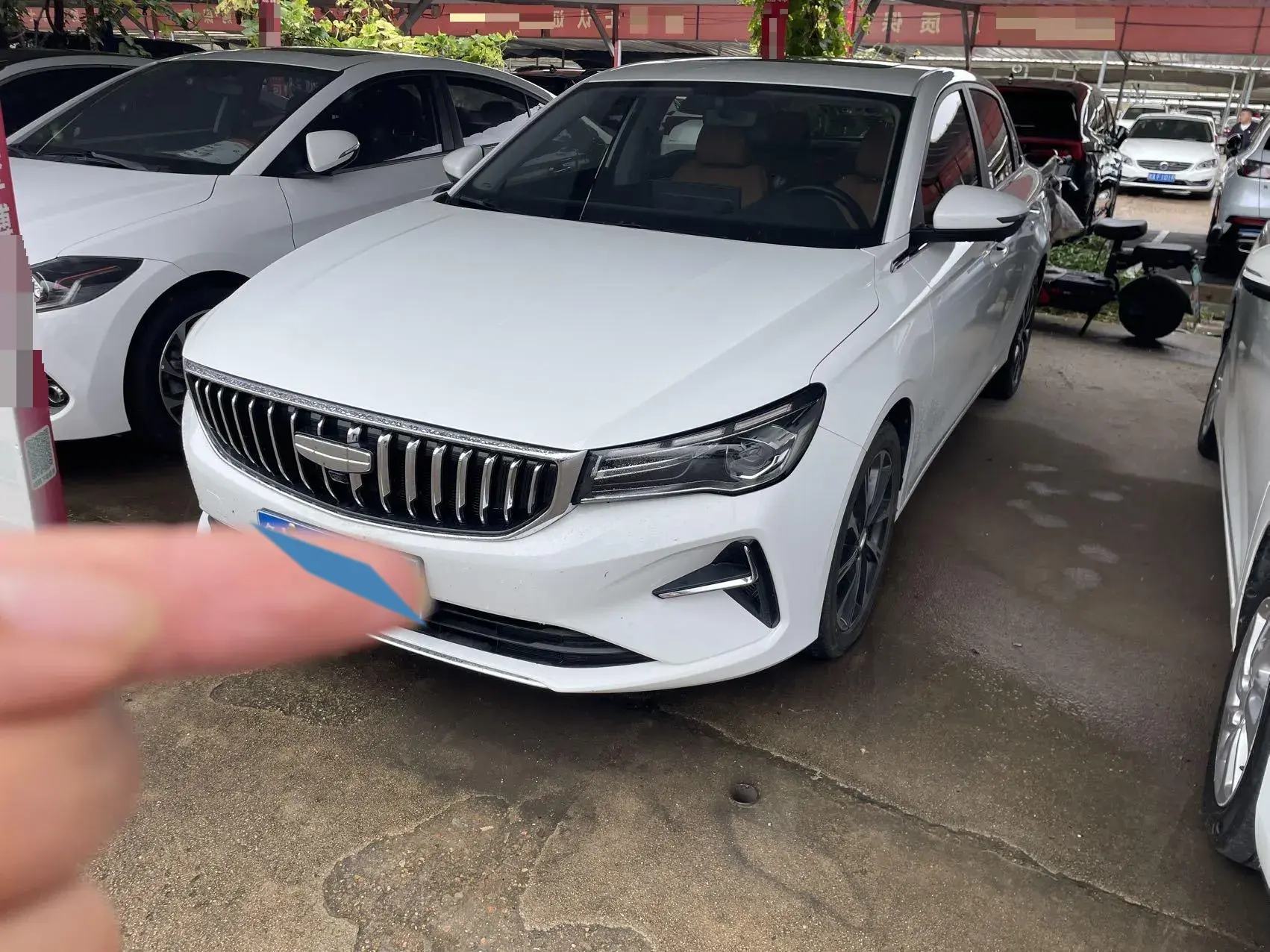 2025 GEELY EMGRAND view 1