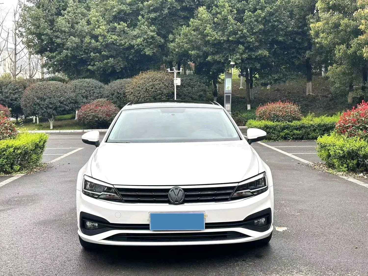 2021 VOLKSWAGEN LAMANDO thumbnail 3