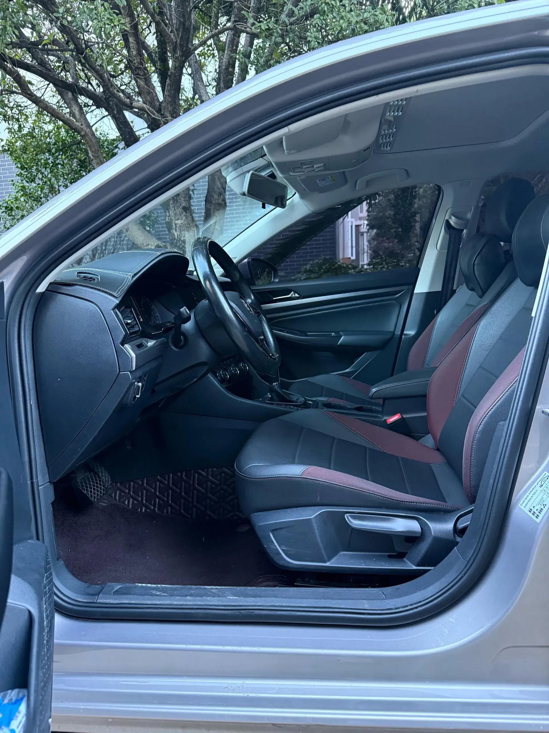 2019 VOLKSWAGEN BORA thumbnail 4