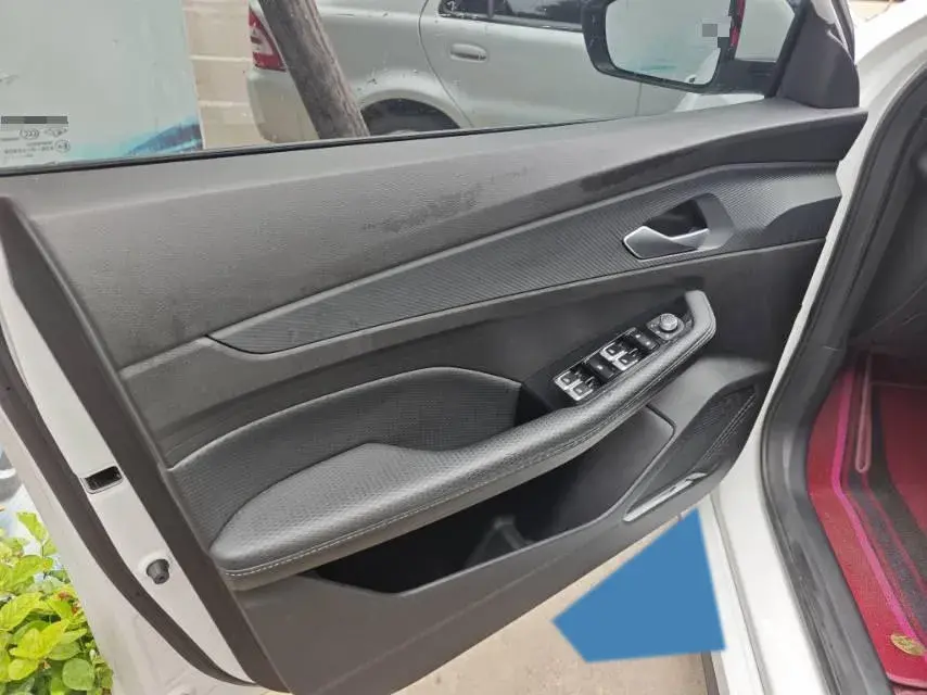 2022 GEELY BINRAY thumbnail 3