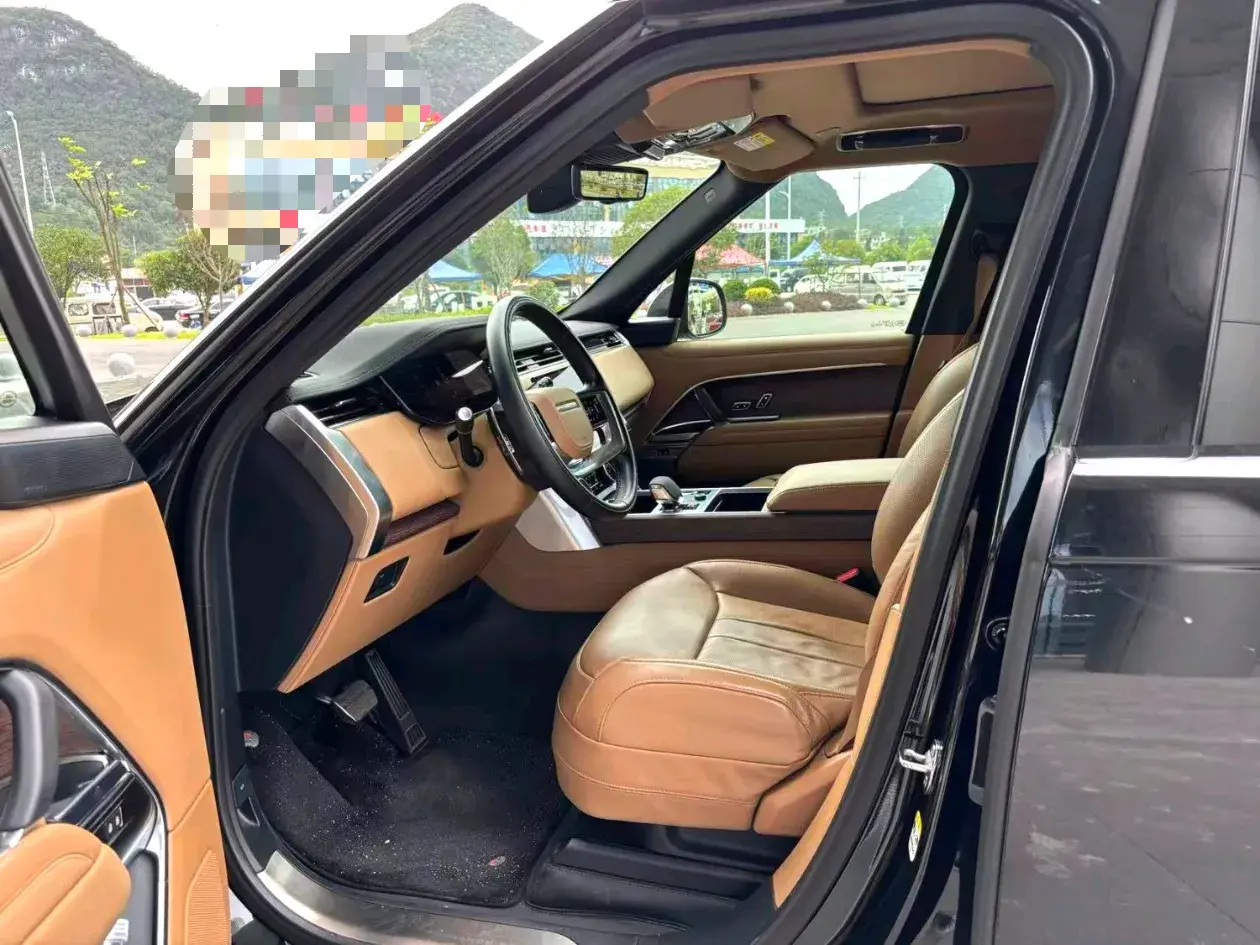 2022 LAND ROVER thumbnail 4