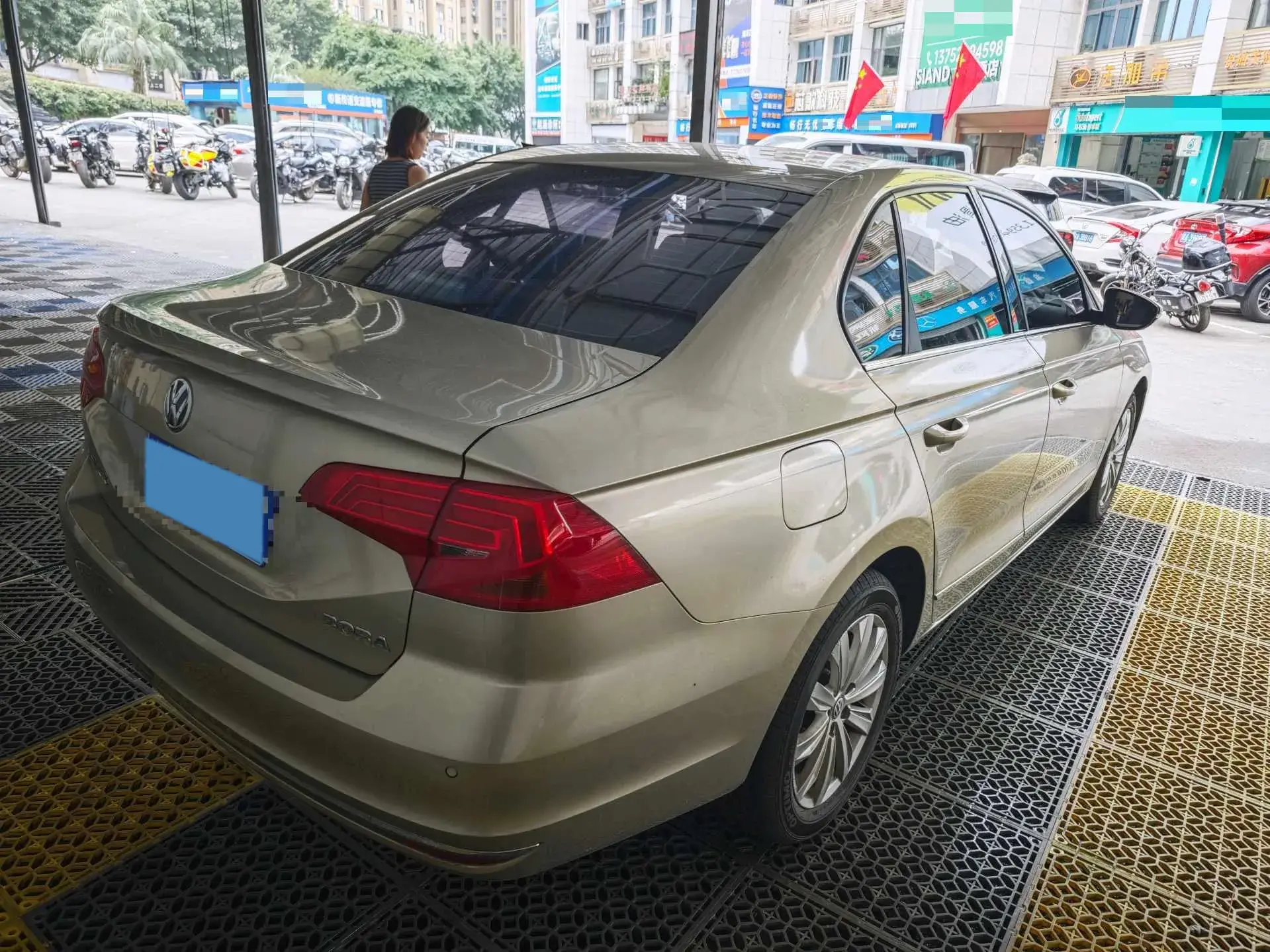 2018 VOLKSWAGEN BORA thumbnail 2