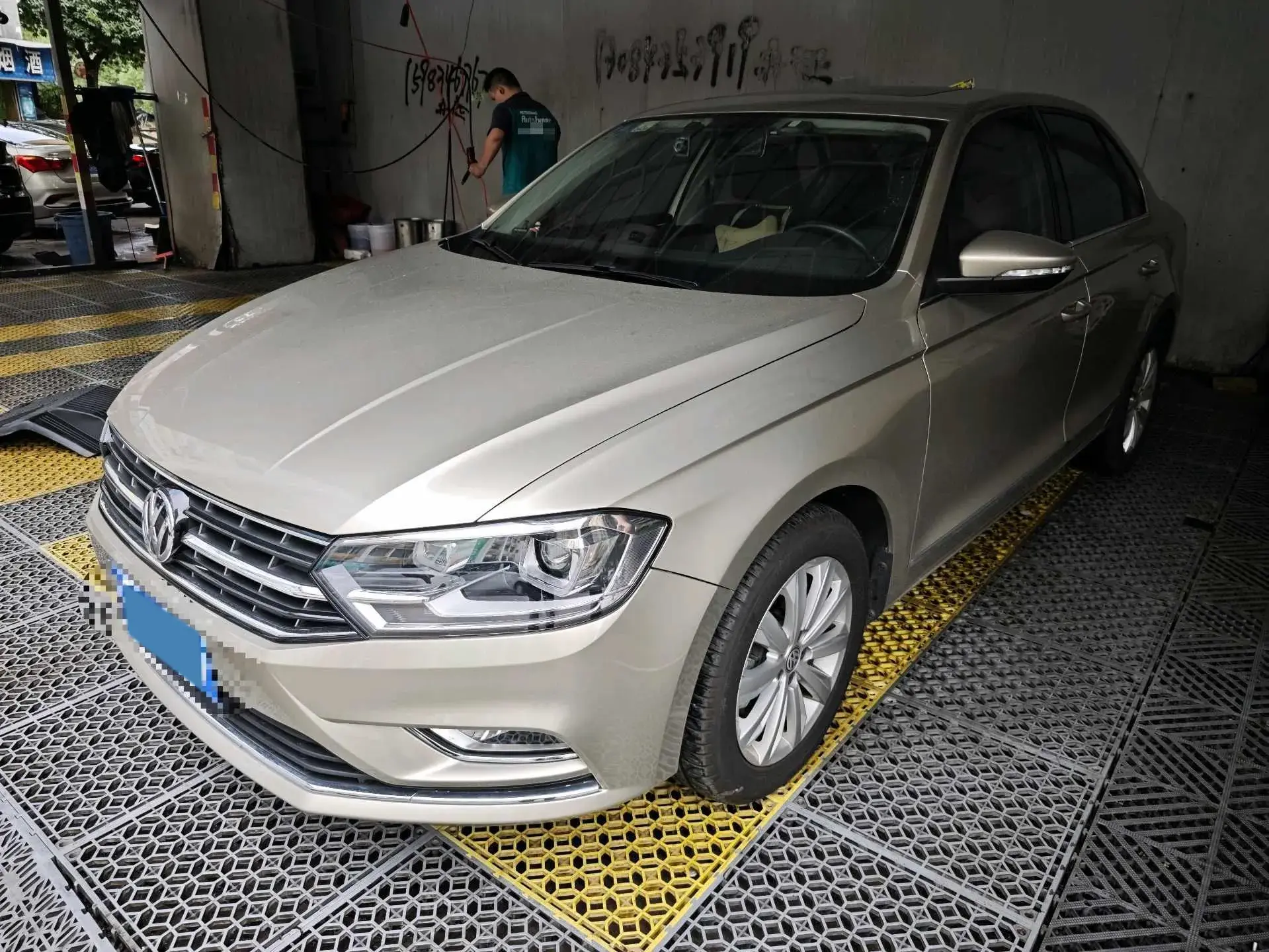 2018 VOLKSWAGEN BORA view 1