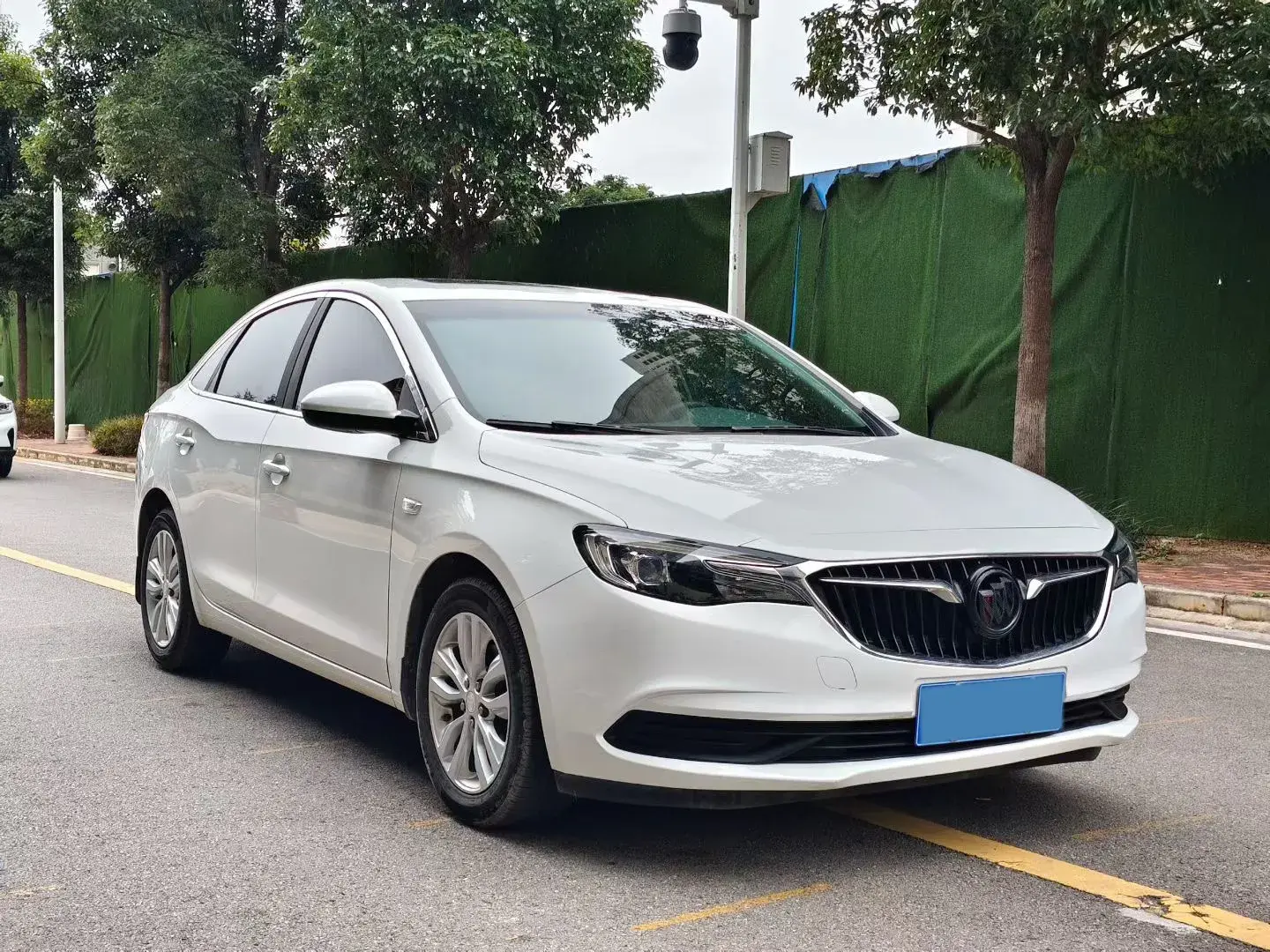 2021 BUICK EXCELLE thumbnail 3