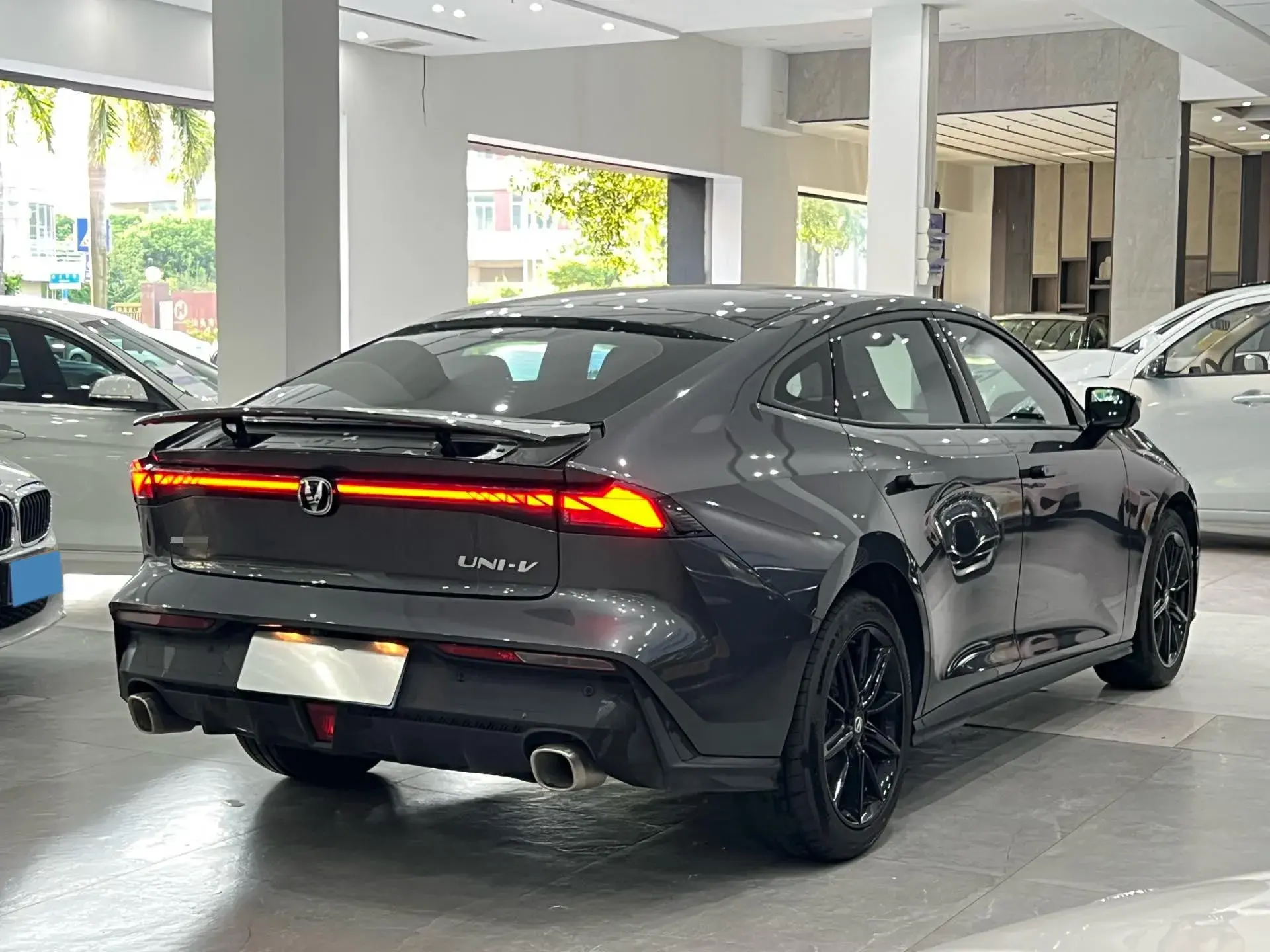 2023 CHANGAN UNI-V thumbnail 3