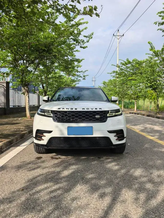 2018 LAND ROVER thumbnail 2