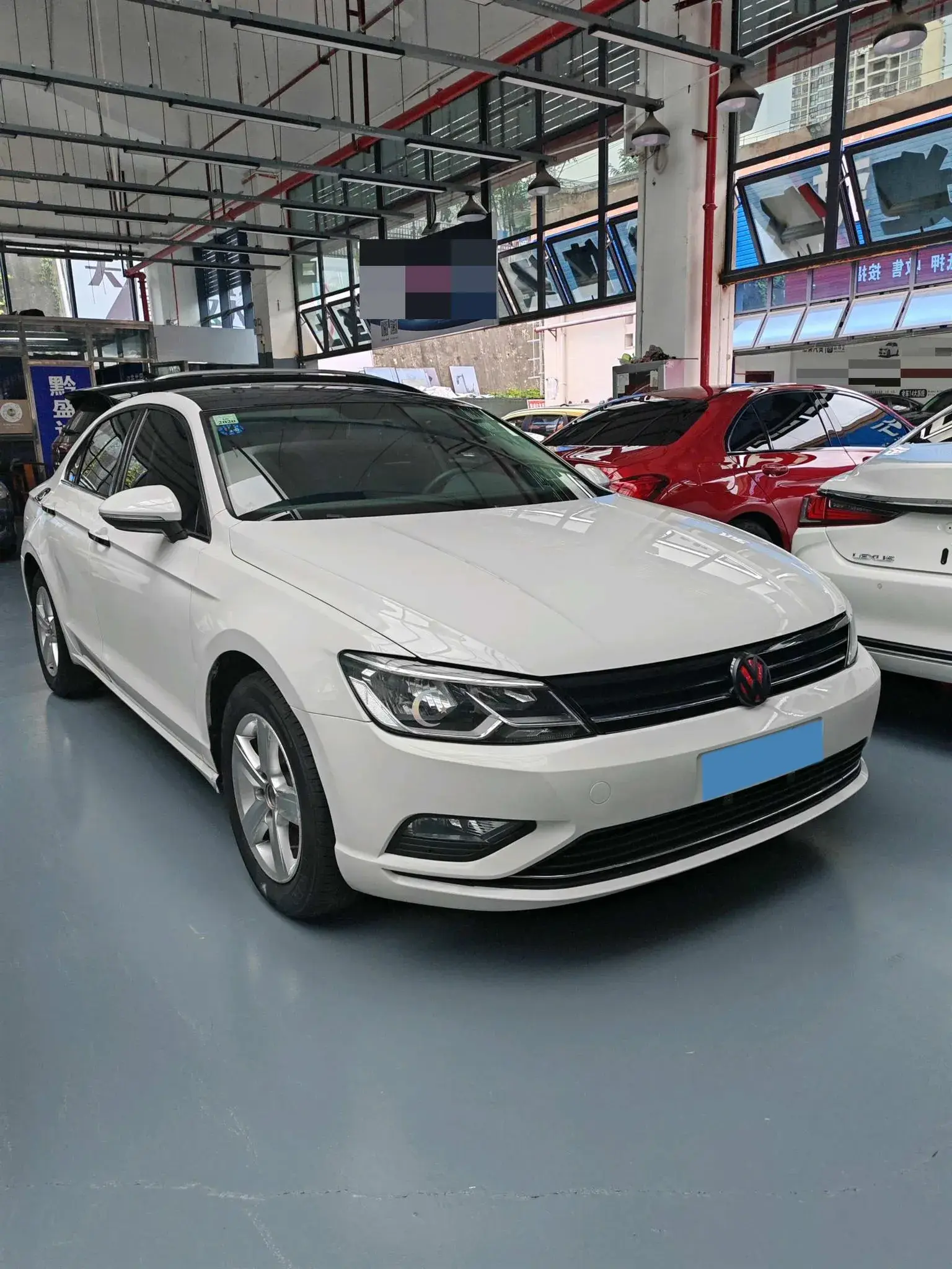 2018 VOLKSWAGEN LAMANDO thumbnail 3