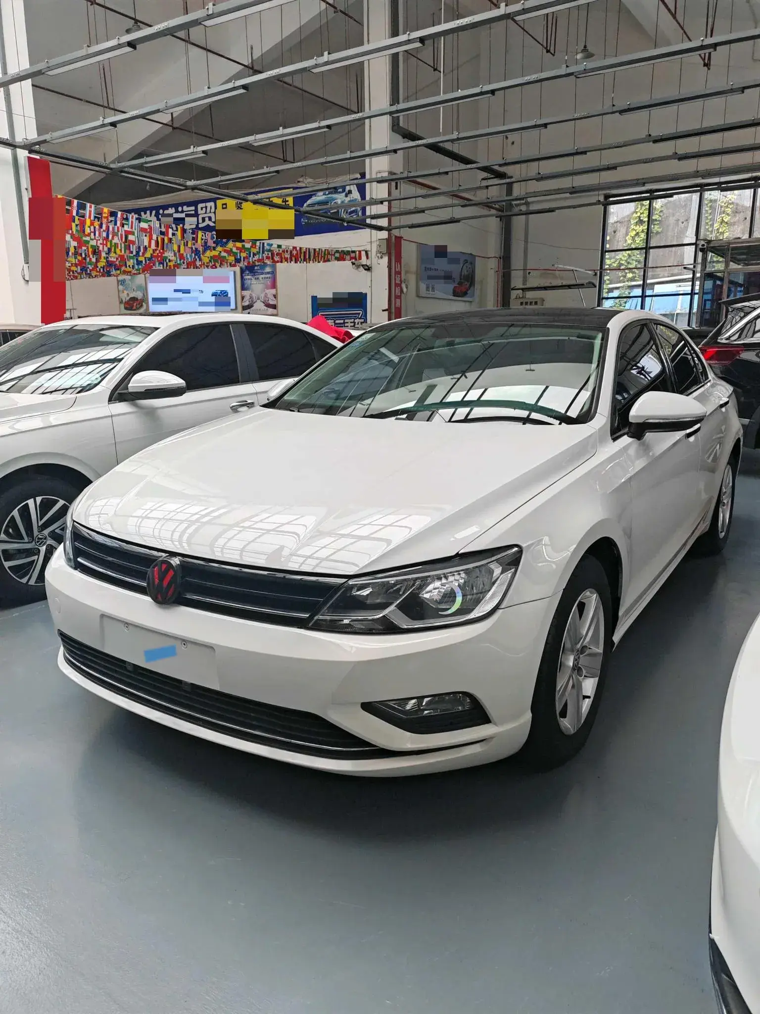 2018 VOLKSWAGEN LAMANDO view 1