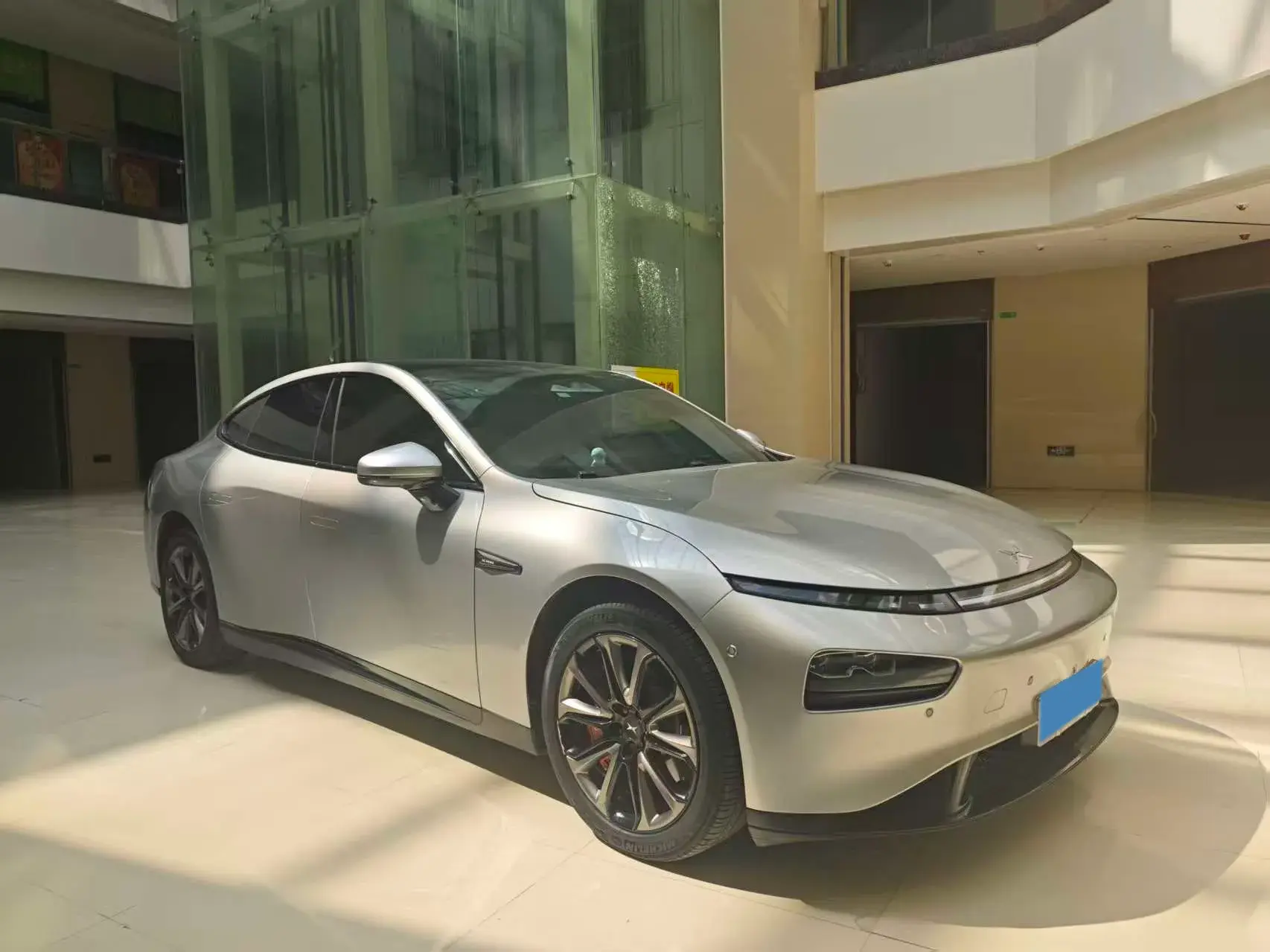 2020 XPENG P7 thumbnail 3