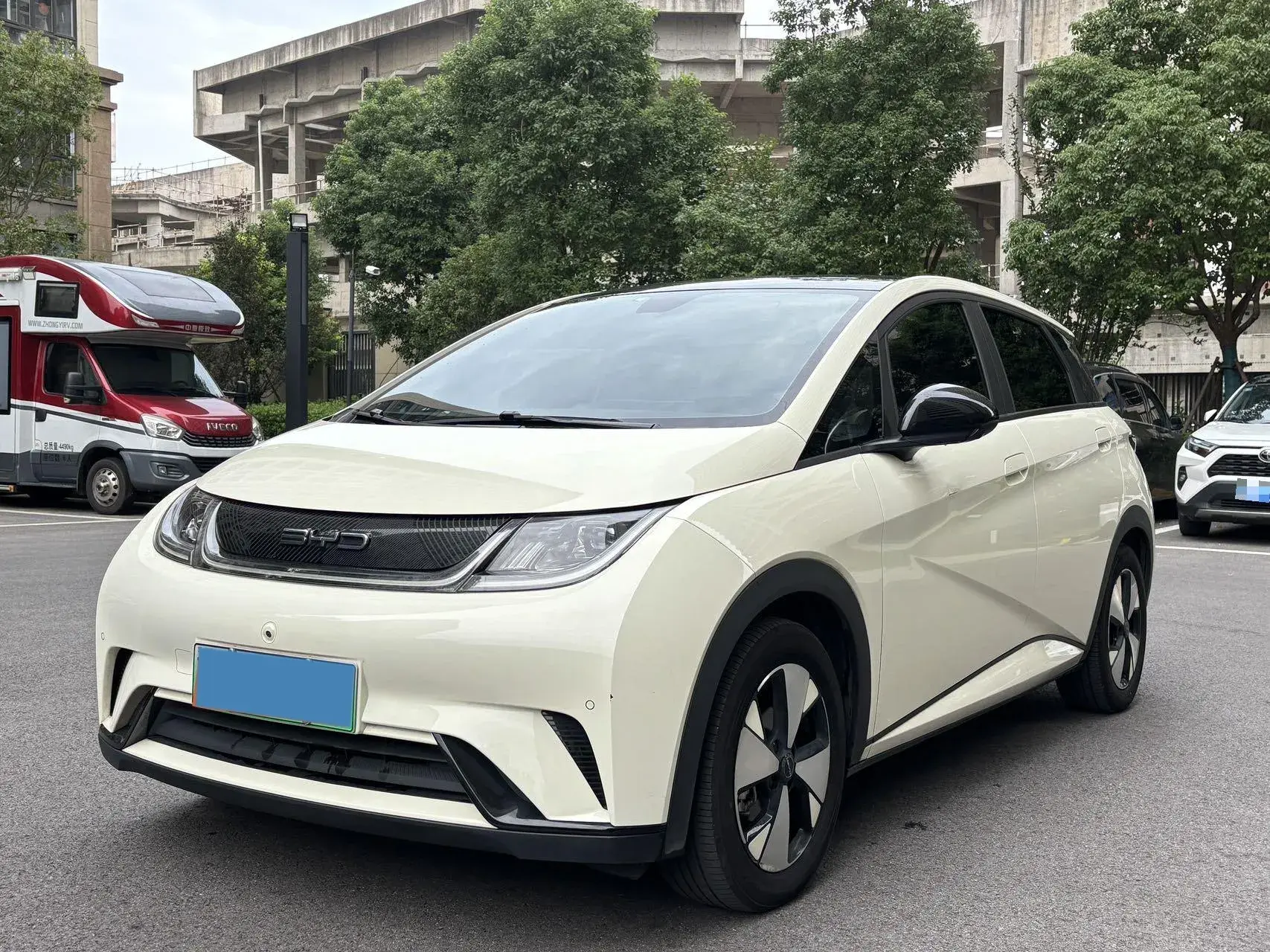 2023 BYD DOLPHIN view 1