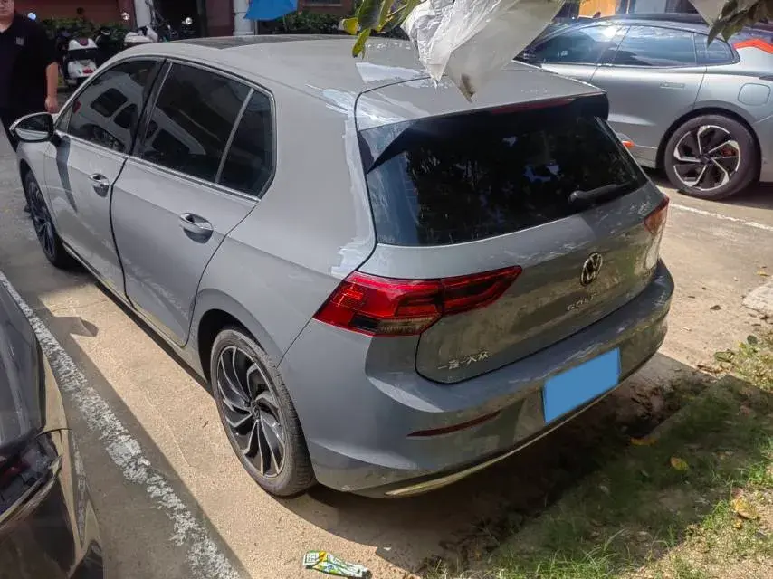 2023 VOLKSWAGEN GOLF thumbnail 4