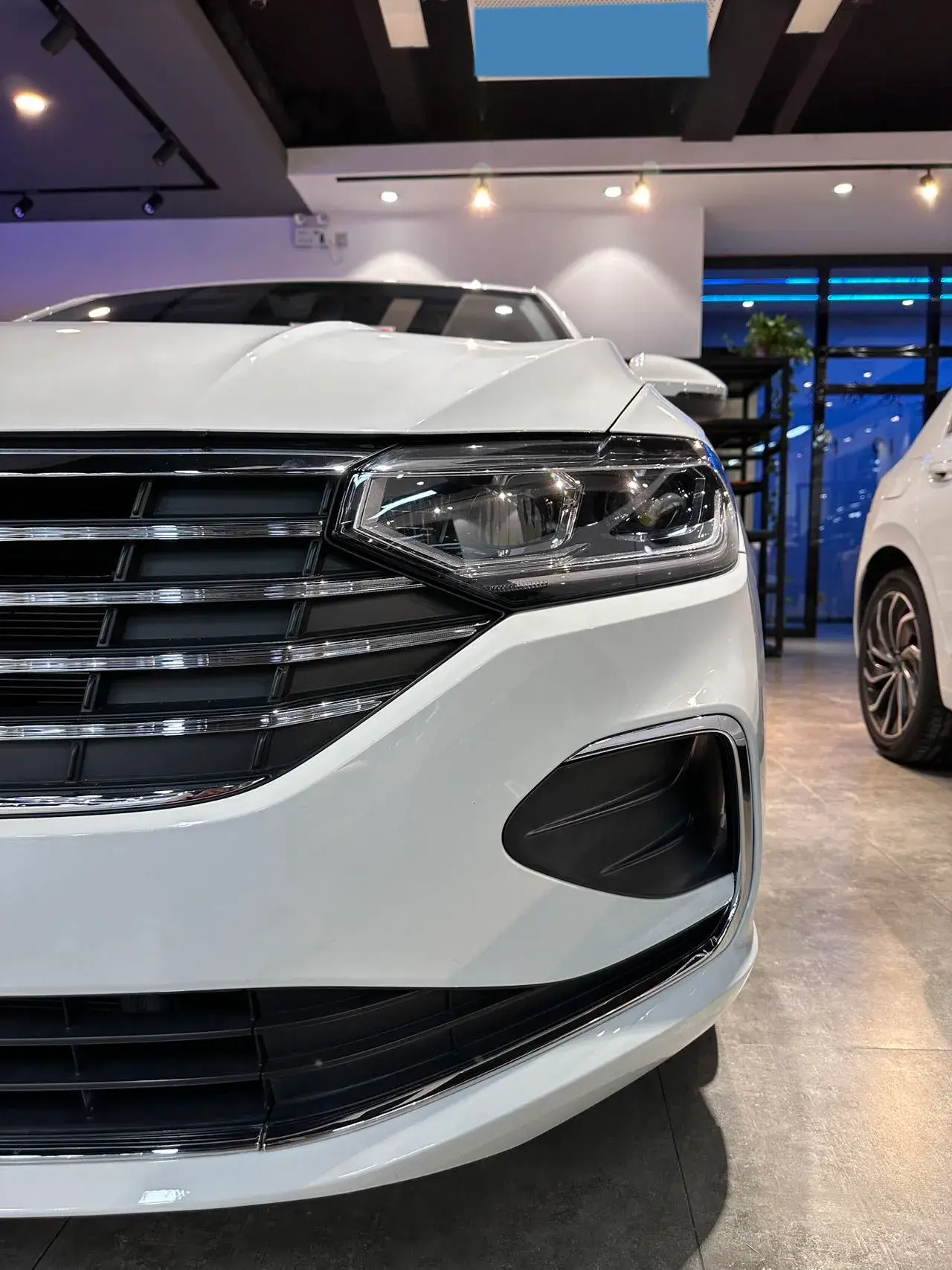 2024 VOLKSWAGEN LAVIDA thumbnail 3