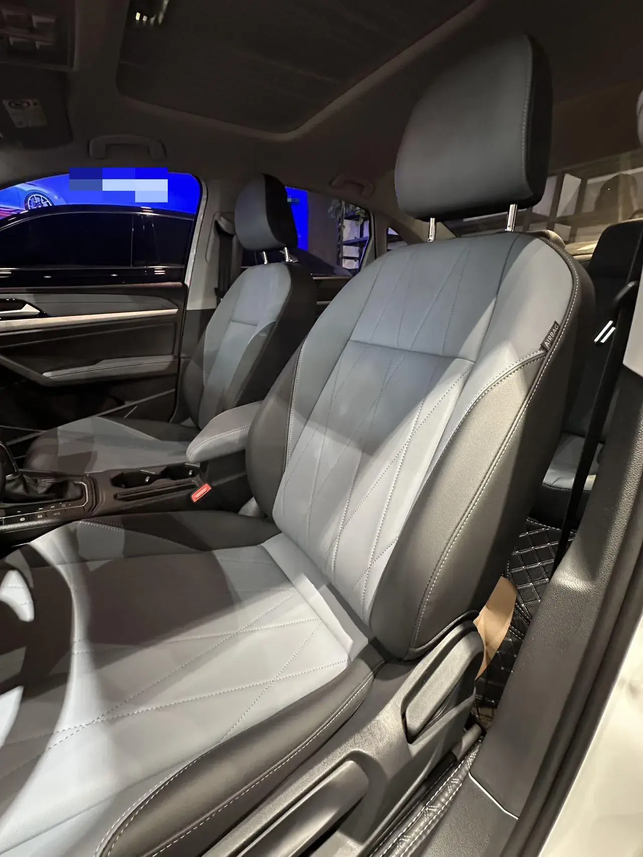 2024 VOLKSWAGEN LAVIDA thumbnail 4