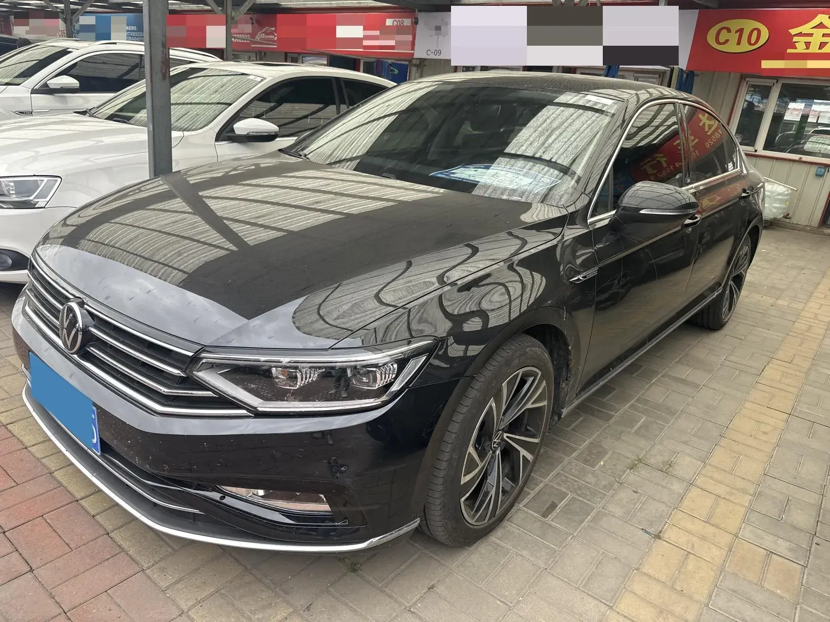 2020 VOLKSWAGEN MAGOTAN view 1