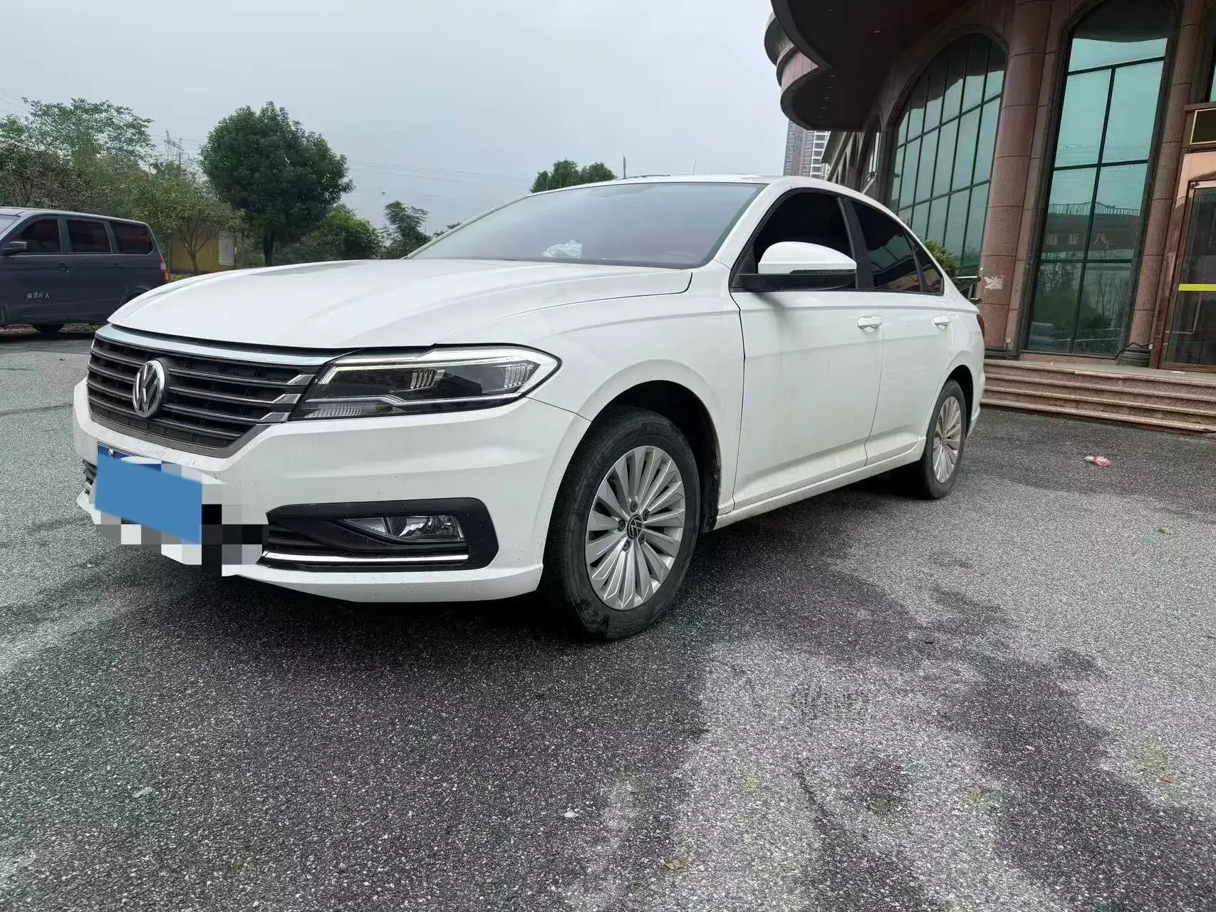 2021 VOLKSWAGEN LAVIDA view 1