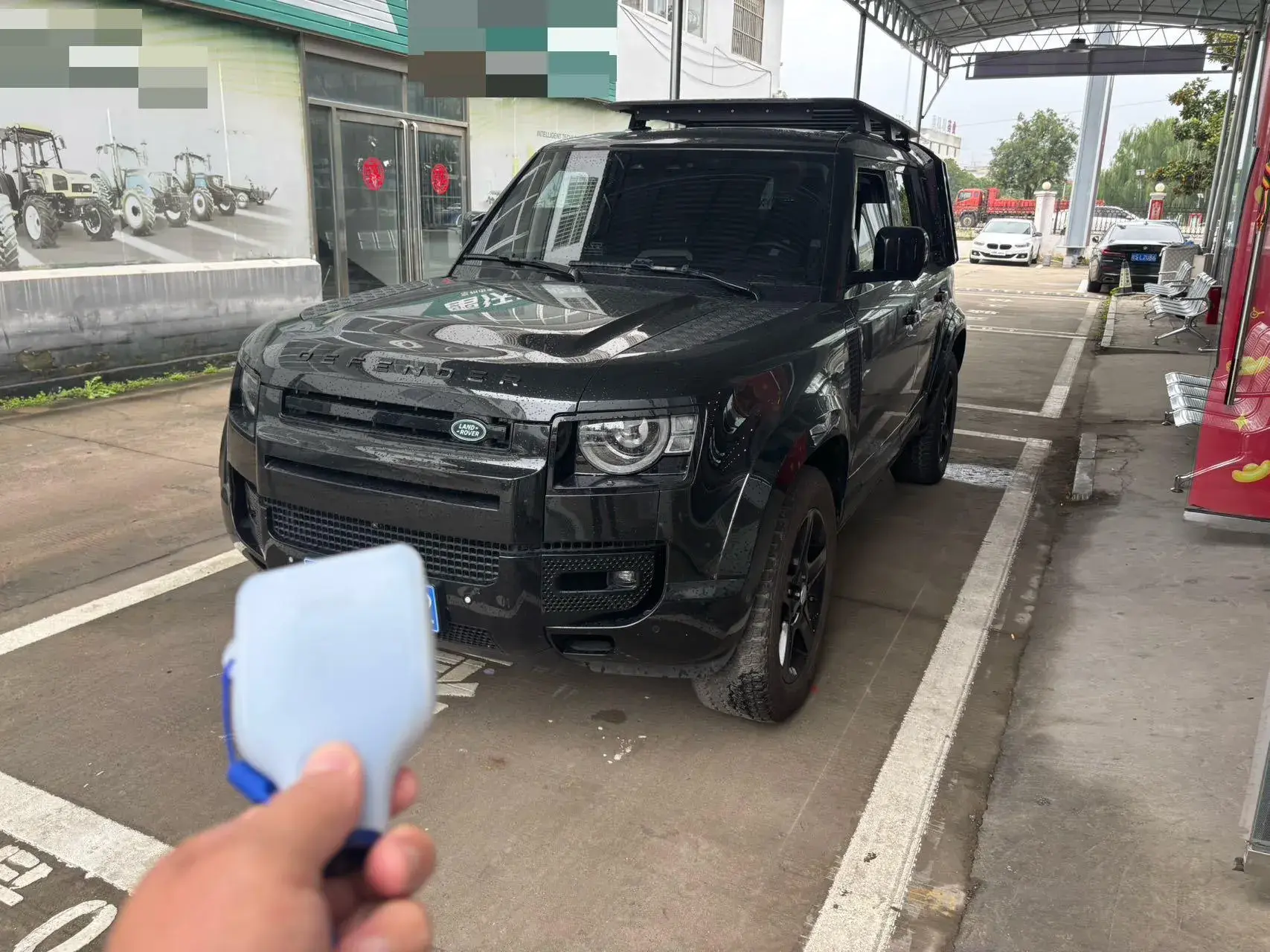 2020 LAND ROVER view 1