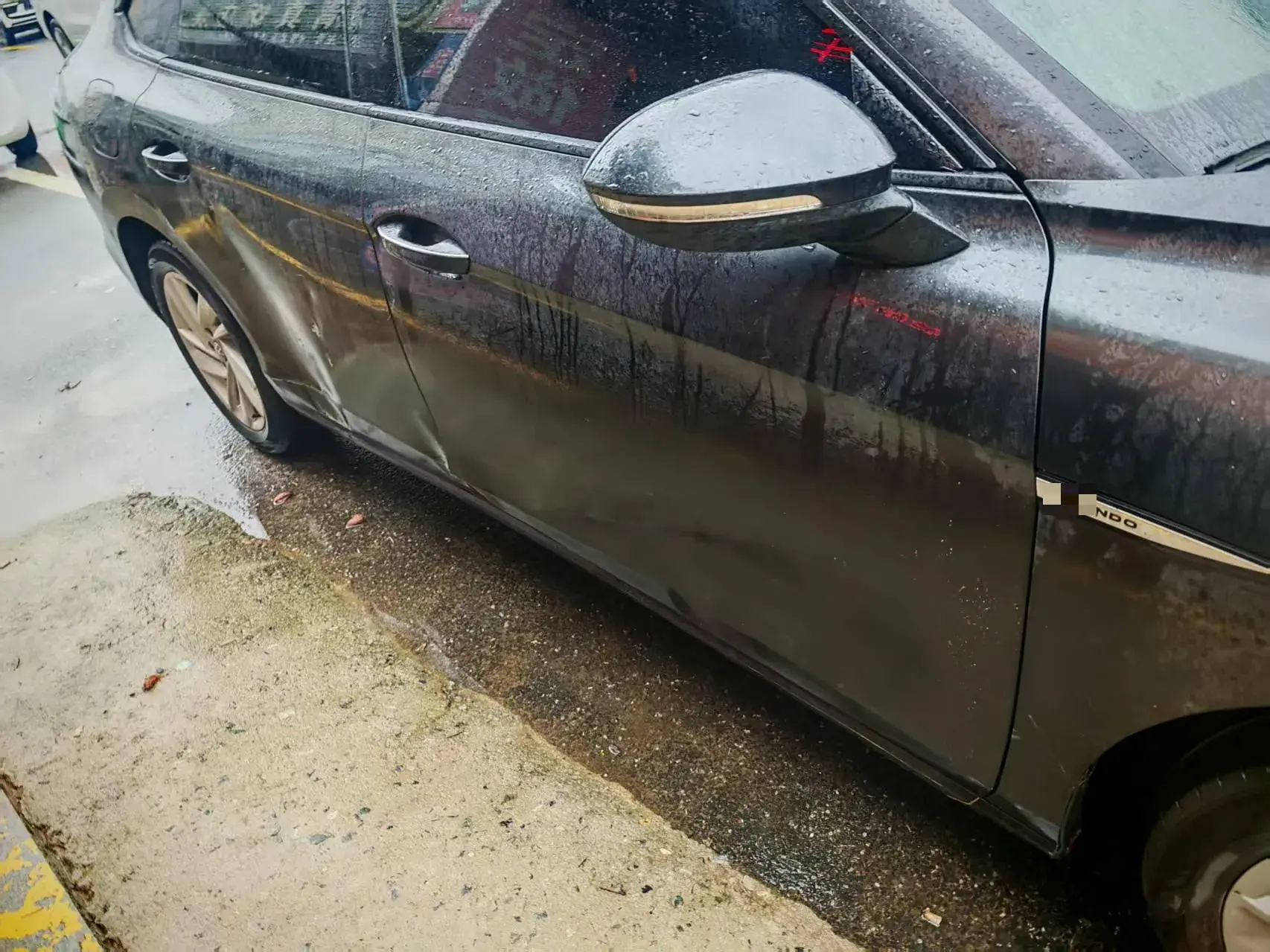 2022 VOLKSWAGEN LAMANDO thumbnail 3