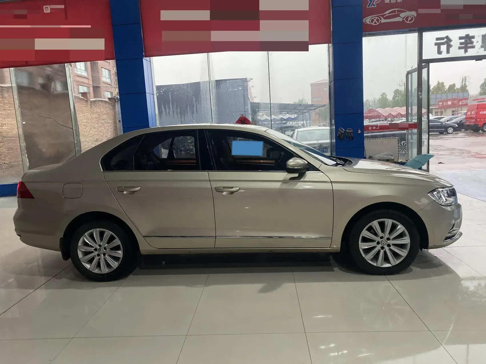 2019 VOLKSWAGEN BORA thumbnail 4