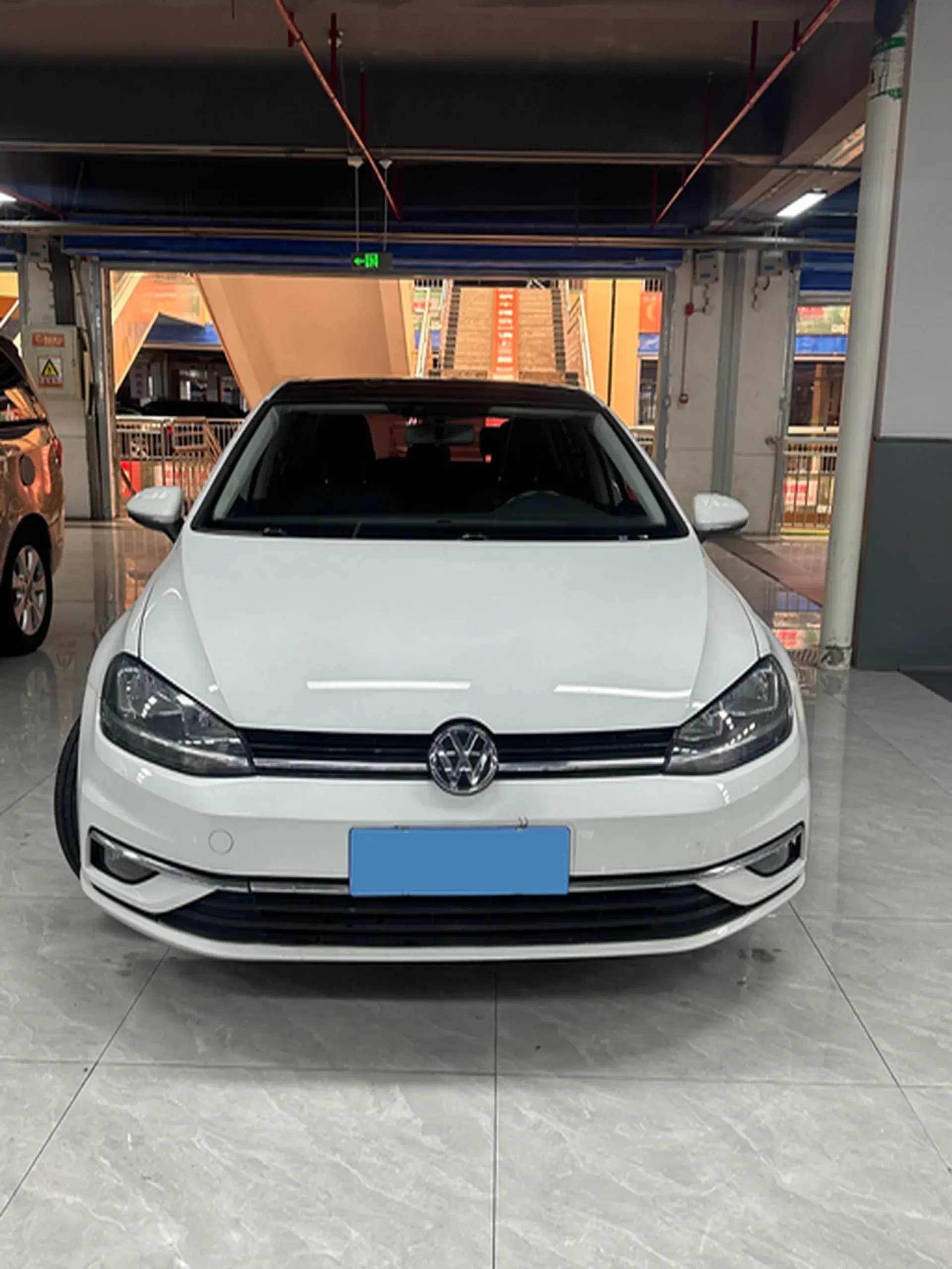 2018 VOLKSWAGEN GOLF thumbnail 2