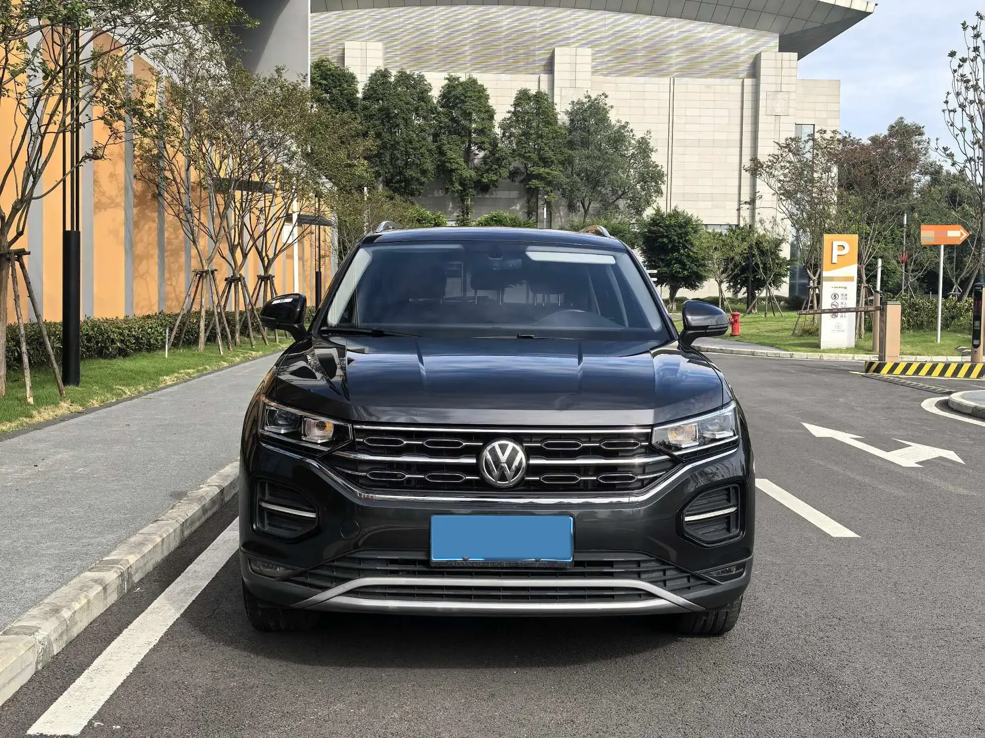 2020 VOLKSWAGEN TAYRON thumbnail 2