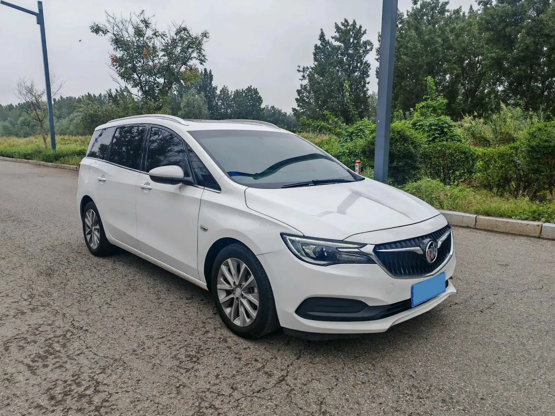 2021 BUICK GL6 thumbnail 3