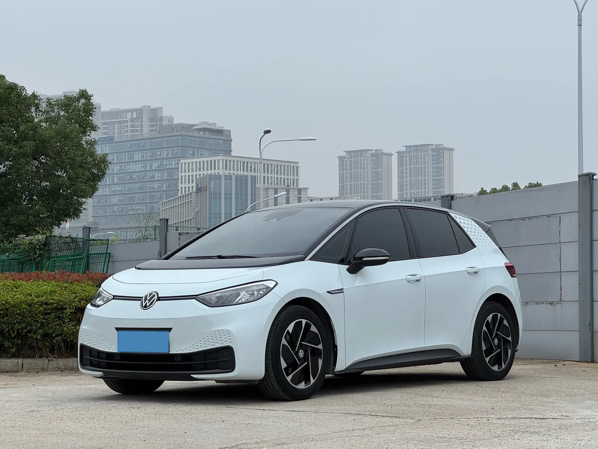 2023 VOLKSWAGEN ID.3 view 1