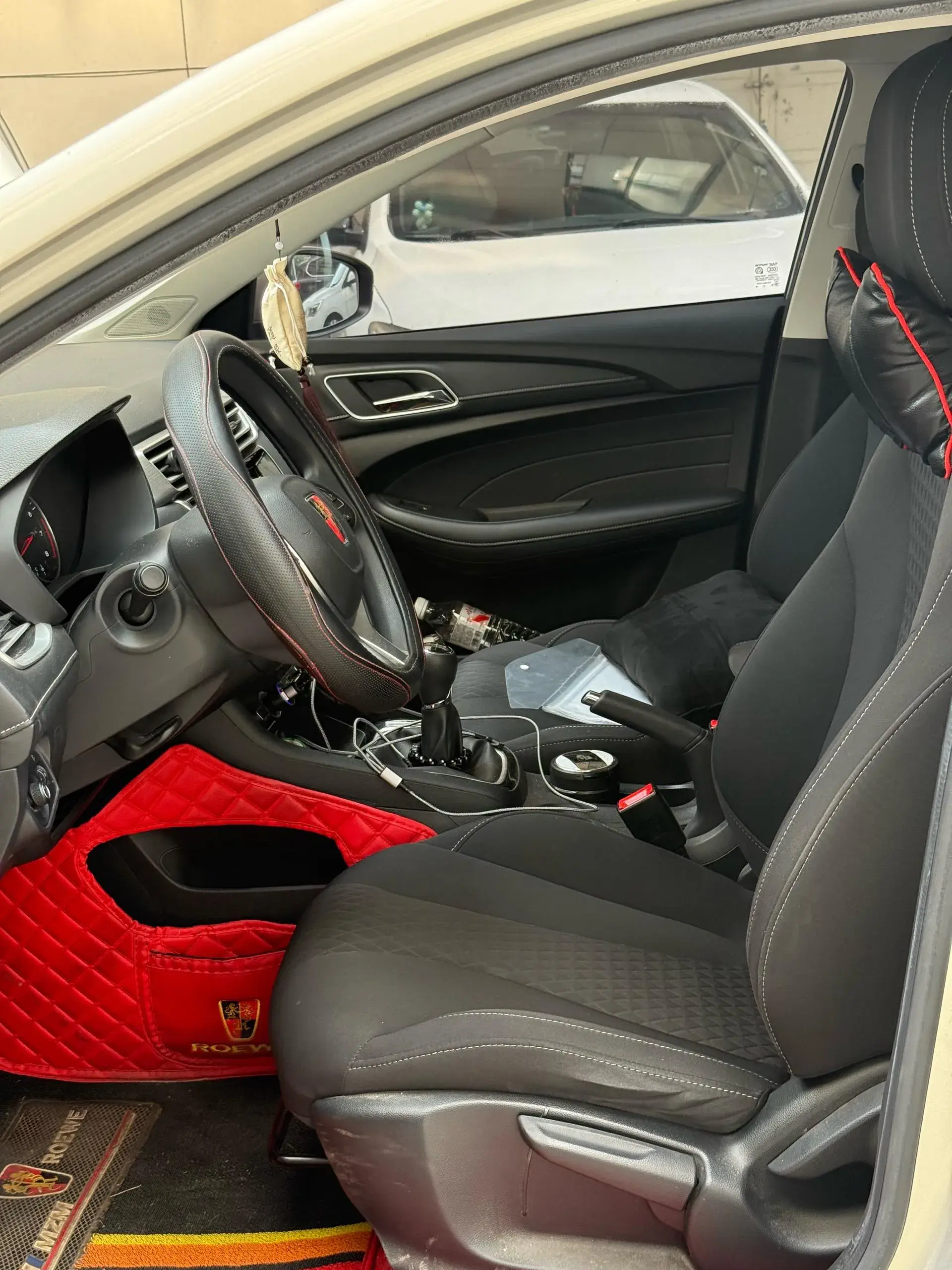 2020 ROEWE I5 thumbnail 3