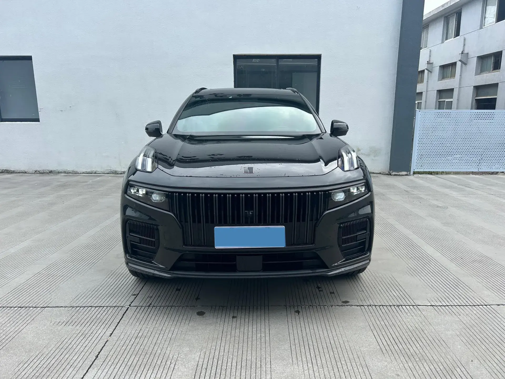 2021 LYNK&CO 09 thumbnail 2