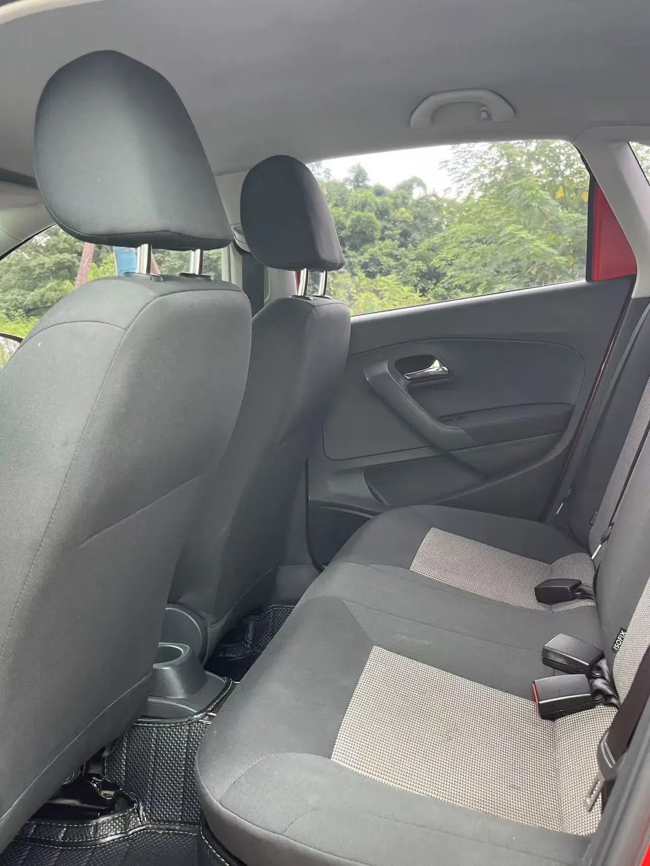 2016 VOLKSWAGEN POLO thumbnail 4