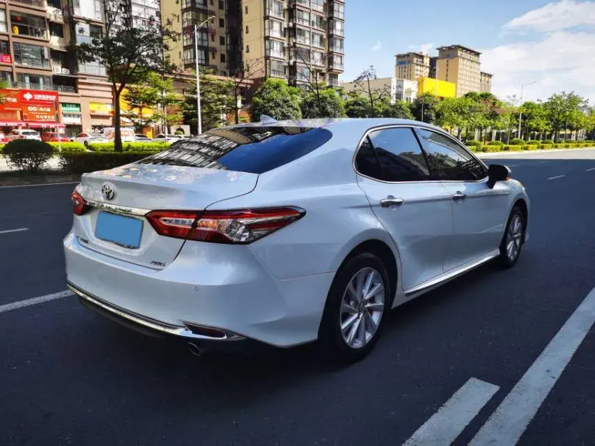 2023 TOYOTA CAMRY thumbnail 3