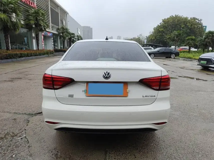 2019 VOLKSWAGEN LAVIDA thumbnail 4