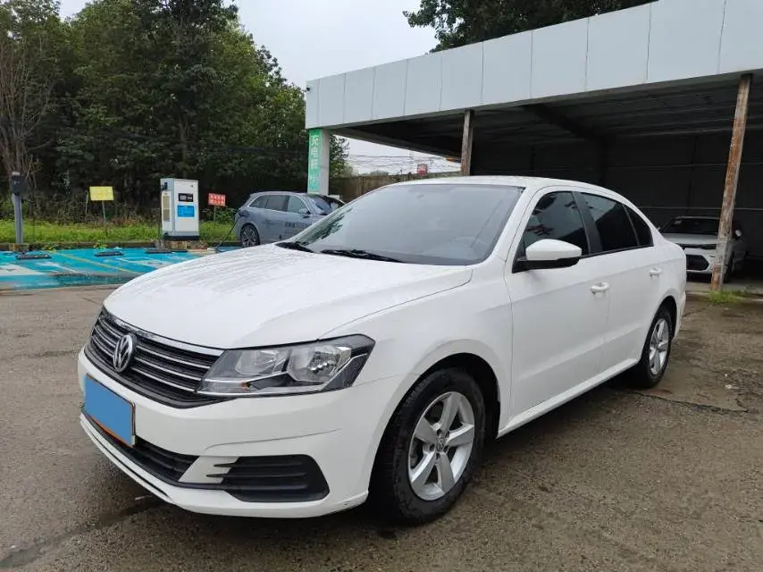 2019 VOLKSWAGEN LAVIDA view 1