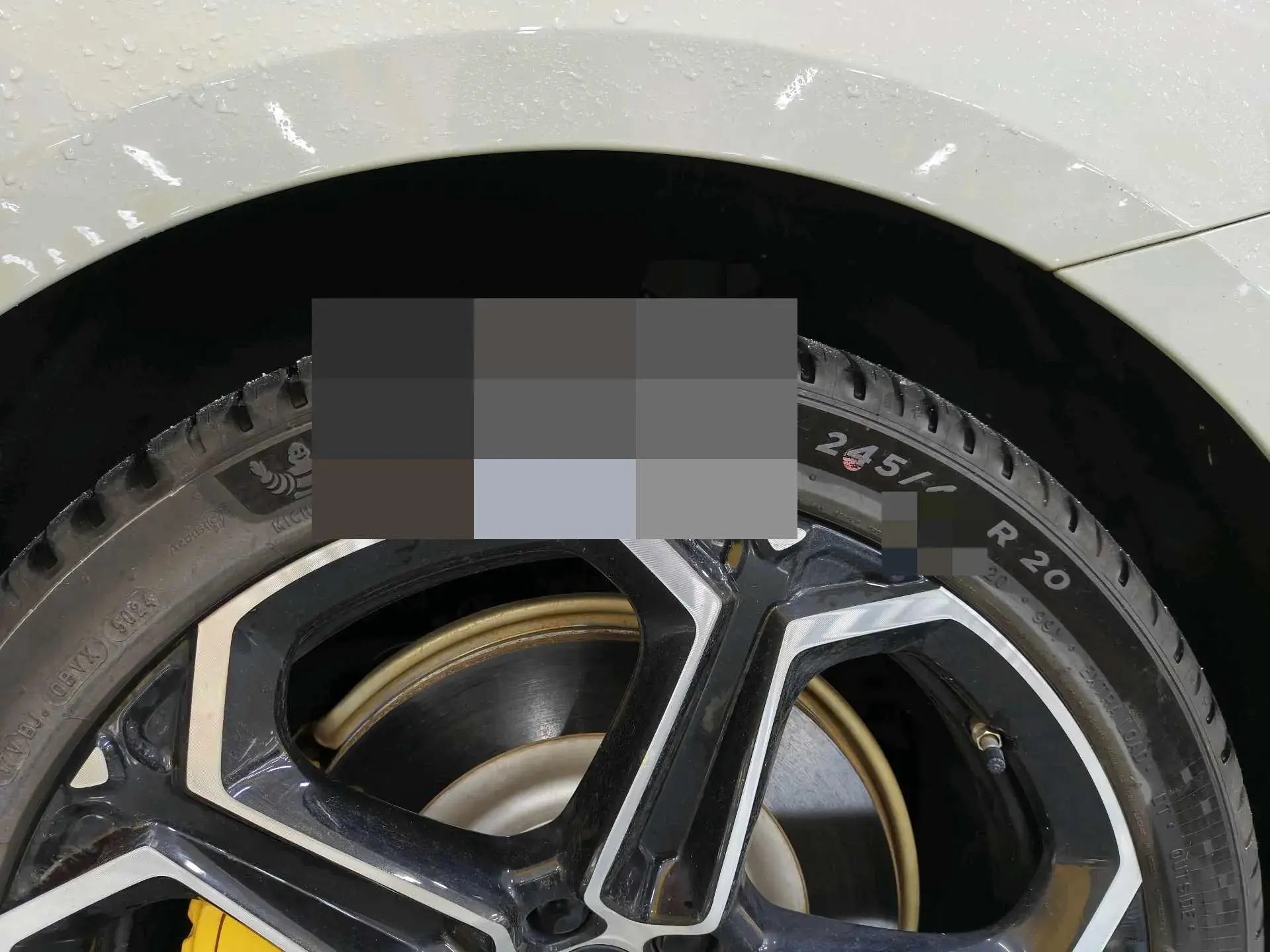 2024 MI SU7 thumbnail 3