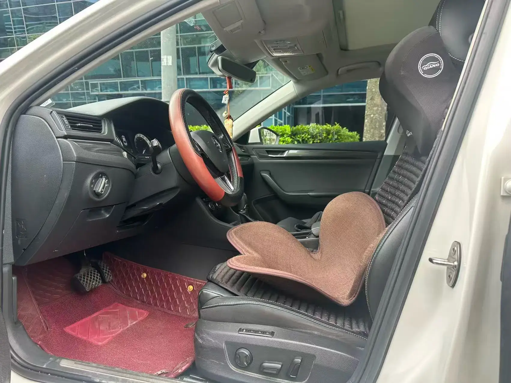 2018 SKODA SUPERB thumbnail 2