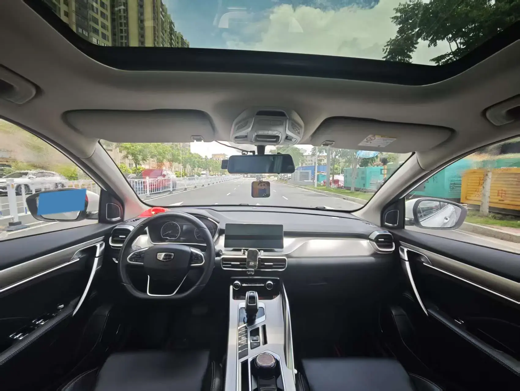 2019 GEELY COOLRAY thumbnail 4