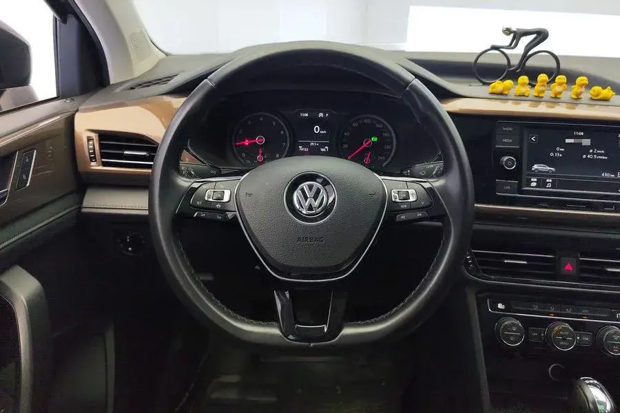 2020 VOLKSWAGEN THARU thumbnail 3