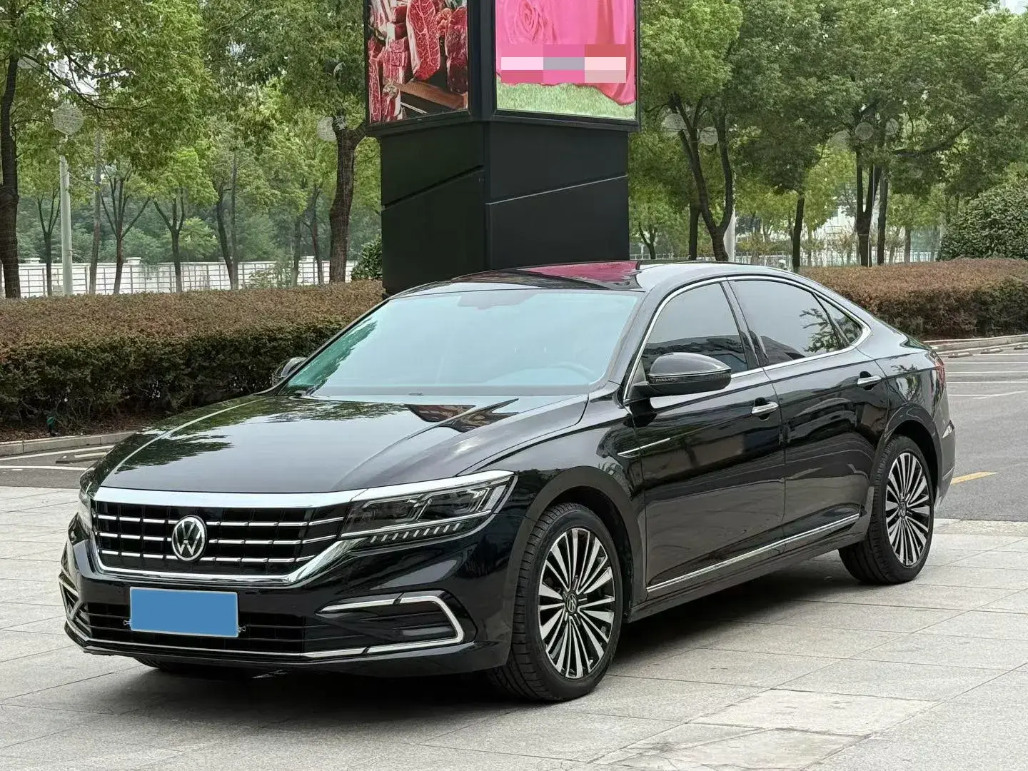 2021 VOLKSWAGEN PASSAT view 1