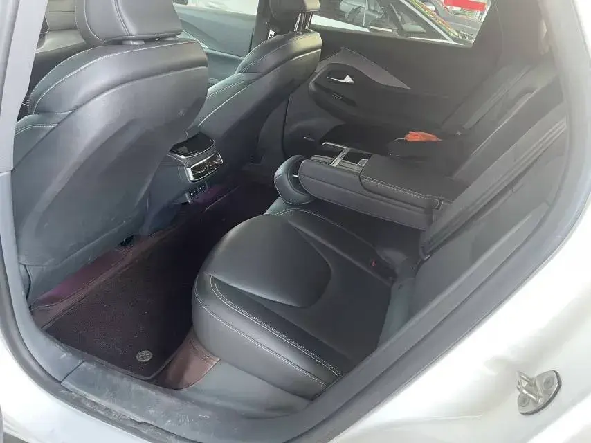 2022 ARCFOX ΑS thumbnail 4