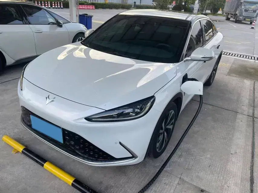 2022 ARCFOX ΑS view 1