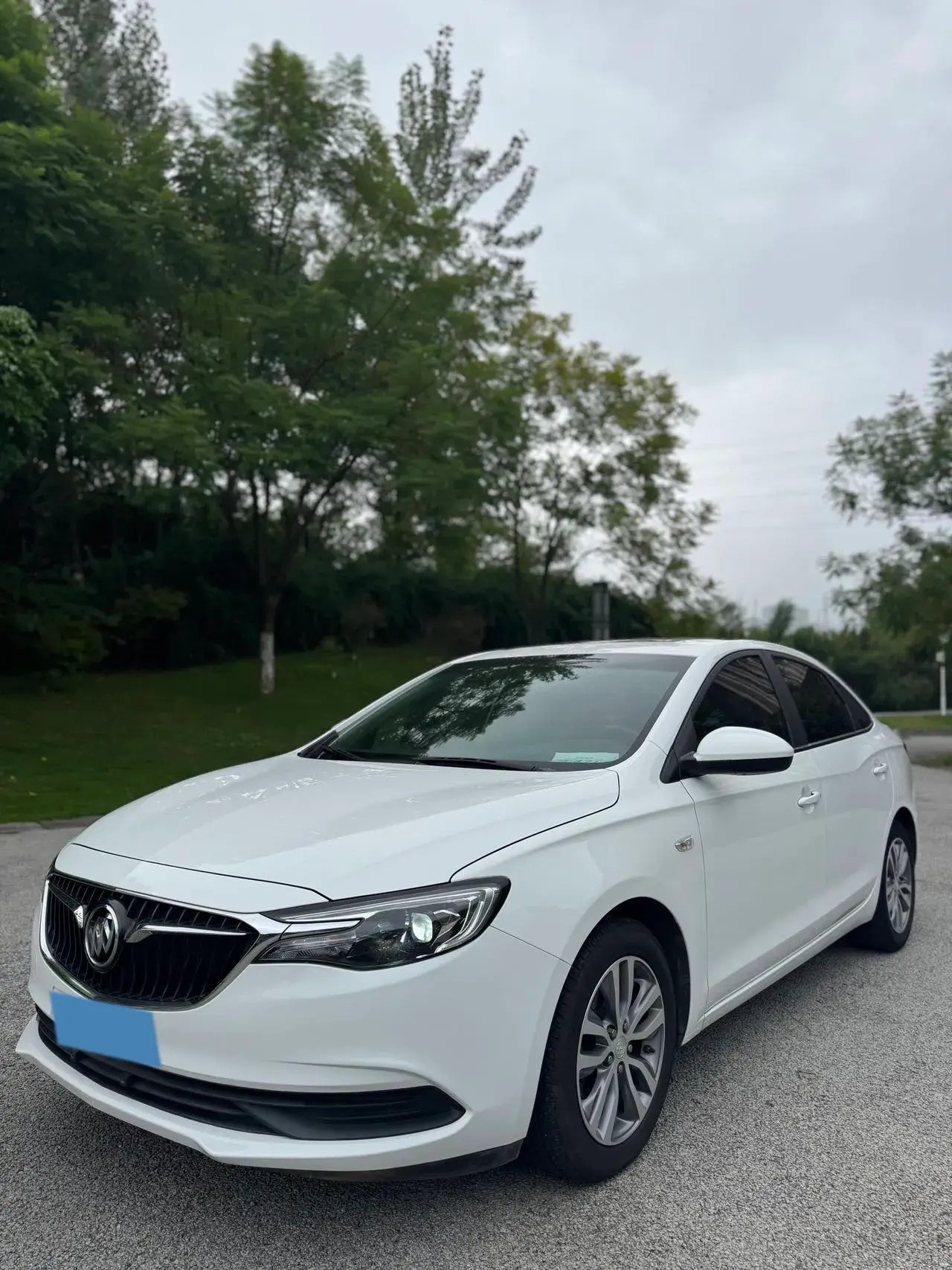 2019 BUICK EXCELLE view 1